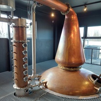 pannut on tehty millin tarkkuudella jotta syntyy oikeanlainen tisle, suunnittelijat tulivat Skotlannista paikanpäälle tekemään ne